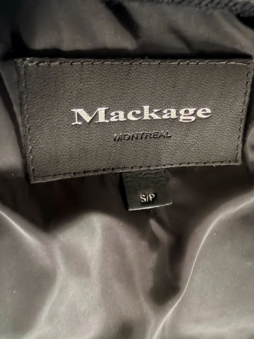 Mackage KAY Black Fur Trim Down Parka Coat Size S/P Never Worn - Picture 3 of 3